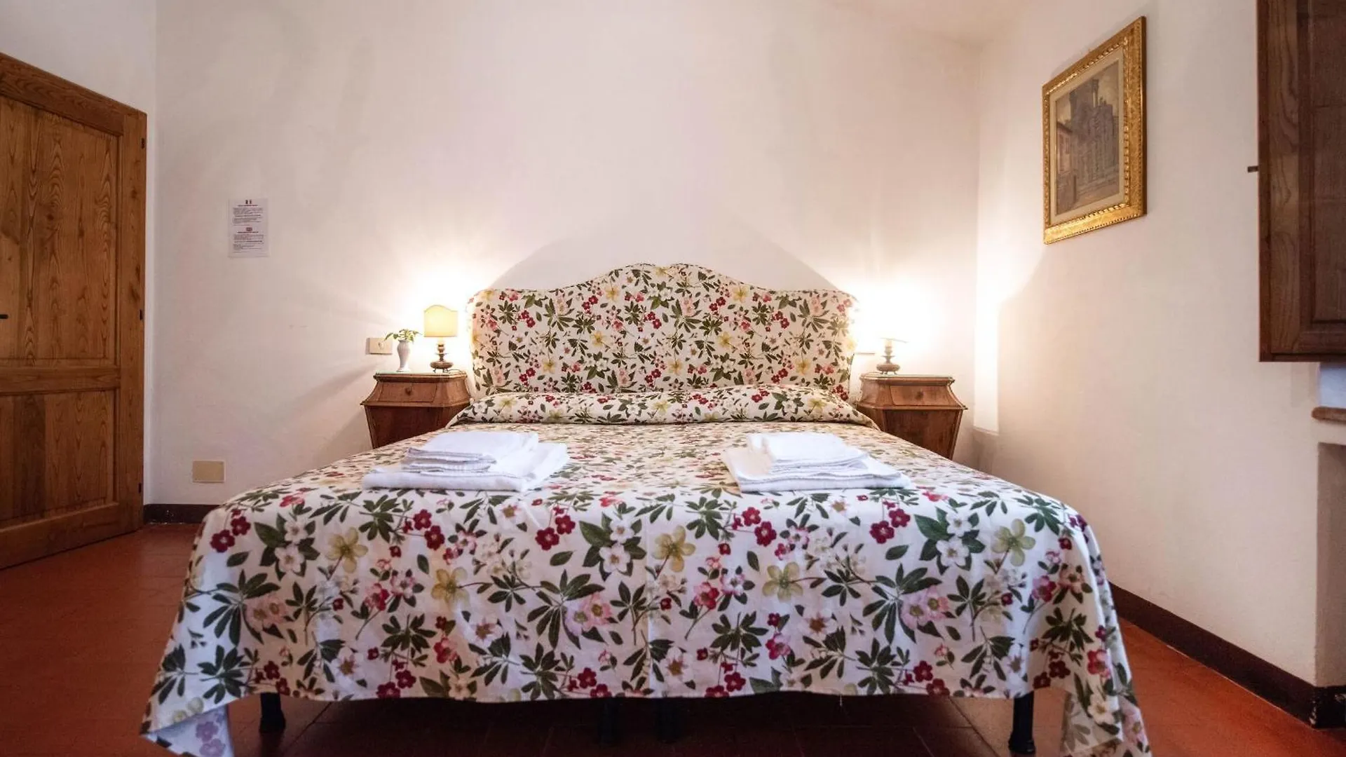 Green Hill Apartment In Tuscan Countryside Siena Italy